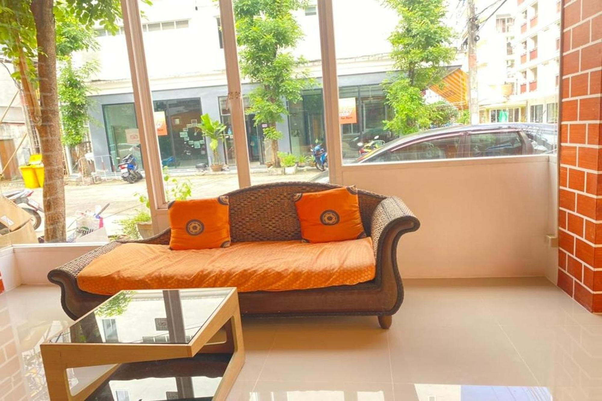 One World One Home Patong 2 Exterior foto